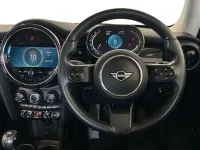 Używany Mini Cooper Classic 134 KM (98 kW) 2022 Czarny Hatchback