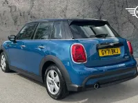 Used Mini Cooper Classic 134 HP (98 kW) 2021 Blue Hatchback