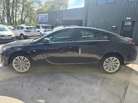 Second-hand Vauxhall Insignia Design Edition 140 CP (102 kW) 2014 Negru Hatchback