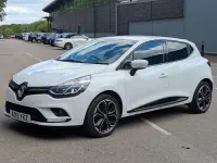Used Renault Clio Iconic 90 HP (66 kW) 2019 White Hatchback
