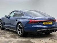 Usado Audi e-tron GT quattro Design 430 kW (585 HP) 2023 Azul Sedan
