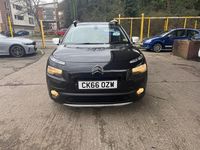 Used Citroën C4 Cactus Rip Curl 110 HP (80 kW) 2016 Black Hatchback