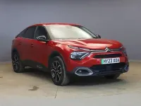 Usado Citroën e-C4 Shine 100 kW (136 CV) 2023 Rojo Utilitario