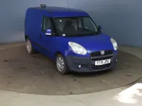 Używany Fiat Doblò 90 KM (66 kW) 2015 Multicoloured Minivan