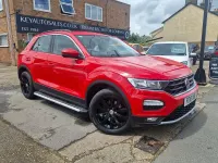 Used VW T-Roc SE 115 HP (84 kW) 2018 Red SUV