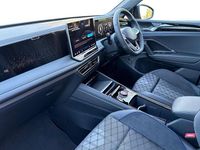 New VW Tiguan R-line 150 HP (110 kW) 2025 Persimmon red SUV