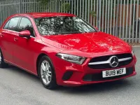 Begagnad Mercedes A180 SE 116 HK (85 kW) 2019 Röd Halvkombi