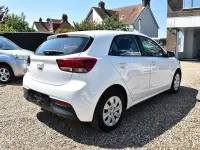 Used Kia Rio 84 HP (61 kW) 2021 White Hatchback