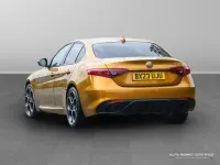Used Alfa Romeo Giulia Veloce 276 HP (202 kW) 2023 Yellow Sedan