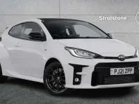 Used Toyota Yaris 261 HP (191 kW) 2021 White Hatchback