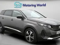 Usado Peugeot 5008 GT 131 HP (96 kW) 2022 Cinzento SUV