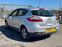Used Renault Mégane III Dynamique 110 HP (80 kW) 2012 Silver Hatchback