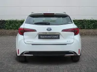 Used Toyota Corolla 140 HP (102 kW) 2025 White Estate