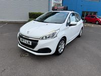 Used Peugeot 208 Active 82 HP (60 kW) 2017 White Hatchback