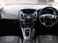 Używany Ford Focus Titanium X 115 KM (84 kW) 2013 Czerwony Hatchback