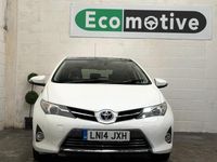 Used Toyota Auris Hybrid 2014 White Hatchback