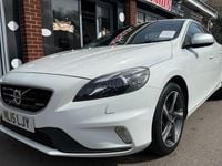 Begagnad Volvo V40 R-Design 190 HK (139 kW) 2015 Vit Halvkombi