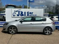 Gebraucht Peugeot 308 Allure 130 PS (95 kW) 2017 Silber Kleinwagen