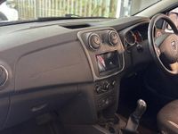 Usado Dacia Sandero Lauréate 90 HP (66 kW) 2016 Citadino