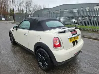 Usado Mini Cooper Cabriolet 122 HP (89 kW) 2015 Branco Cabrios