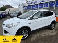 Begagnad Ford Kuga Titanium 140 HK (102 kW) 2014 Vit SUV