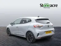 Begagnad Renault Clio V Techno 143 HK (105 kW) 2025 Grå Halvkombi