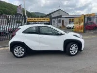 Used Toyota Aygo X PURE 72 HP (52 kW) 2022 White SUV