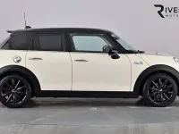 Usado Mini Cooper S Hatch 170 HP (125 kW) 2017 Branco Citadino