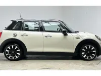 Begagnad Mini Cooper S Exclusive 192 HK (141 kW) 2020 Vit Halvkombi
