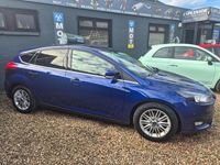 Used Ford Focus Zetec 125 HP (91 kW) 2017 Blue Hatchback