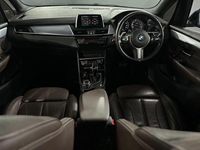 Begagnad BMW 220 M Sport 2018 Blå Halvkombi