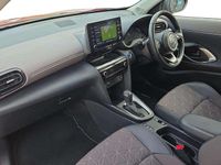 Used Toyota Yaris Cross 113 HP (83 kW) 2023 Red SUV