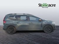 Used Dacia Jogger Extreme 140 HP (102 kW) 2025 Green MPV