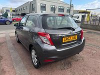 Used Toyota Yaris Multidrive S 99 HP (72 kW) 2013 Grey Hatchback