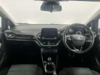 Second-hand Ford Fiesta Zetec 100 CP (73 kW) 2018 Negru Hatchback