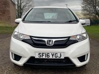 Used Honda Jazz SE 102 HP (75 kW) 2016 White Hatchback