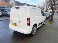 Used Vauxhall Combo 100 kW (136 HP) 2024 White MPV