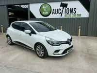 Used Renault Clio Dynamique 90 HP (66 kW) 2018 White Hatchback