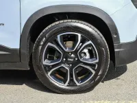 Begagnad Jeep Avenger EV Summit 113 kW (154 HK) 2025 Grå SUV