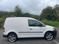 Begagnad VW Caddy Startline 102 HK (75 kW) 2017 Vit Minibuss