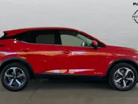 Used Nissan Qashqai N-Connecta 190 HP (139 kW) 2023 Red SUV