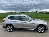 Begagnad BMW X1 xLine 2012 Silver SUV