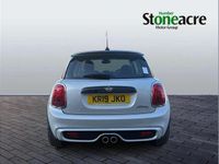 Usado Mini Cooper S Classic 188 HP (138 kW) 2019 Prateado Citadino