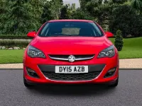 Used Vauxhall Astra SRi 98 HP (72 kW) 2015 Red Hatchback
