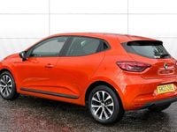 Used Renault Clio V Evolution 90 HP (66 kW) 2023 Orange Hatchback