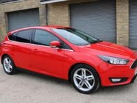 Used Ford Focus Zetec 115 HP (84 kW) 2015 Red Hatchback