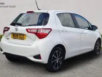 Used Toyota Yaris 111 HP (81 kW) 2018 Pure white Hatchback