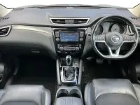 Used Nissan Qashqai Tekna 116 HP (85 kW) 2017 Silver SUV