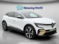 Used Renault Megane E-Tech Iconic 160 kW (218 HP) 2023 White/grey Hatchback