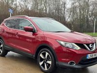 Used Nissan Qashqai N-TEC 115 HP (84 kW) 2015 Red SUV